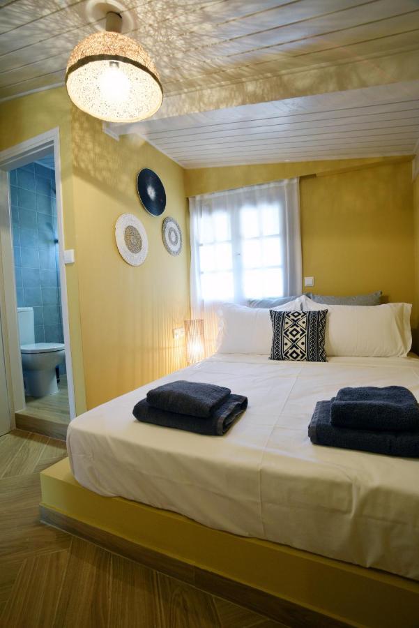 Krissaia Seaside Suites Galaxidi Exterior photo